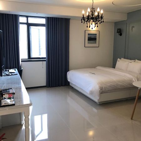 Royal Hotel Jeongeup Eksteriør bilde